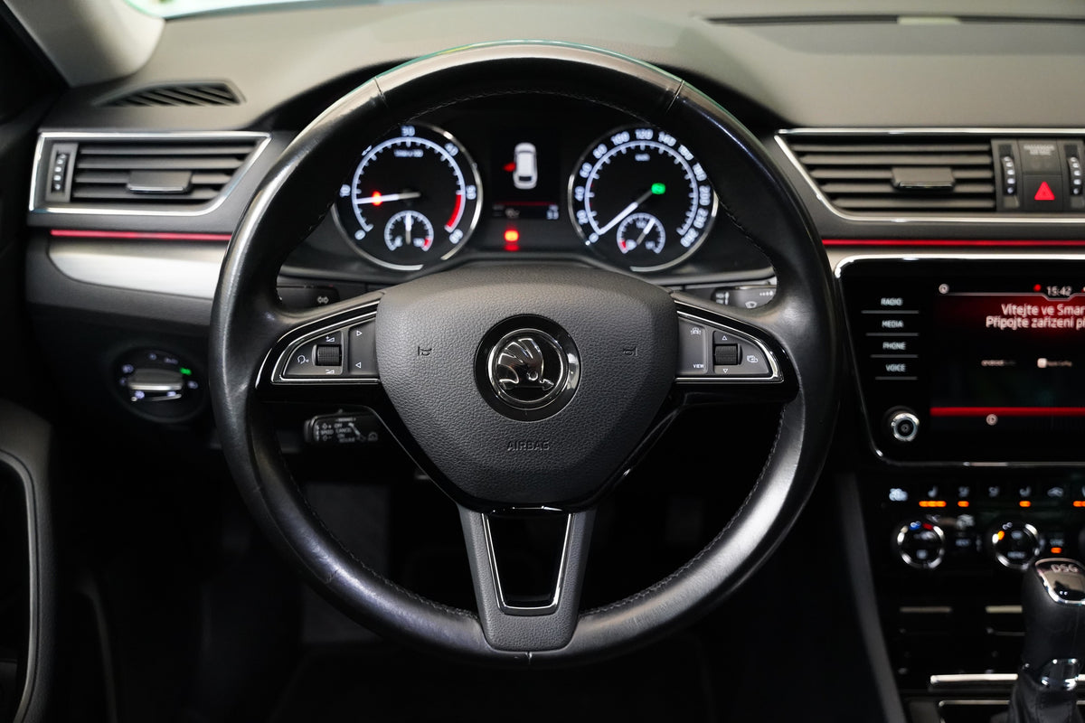 Škoda Superb 2.0 TDI 110 kW Style – foto 17