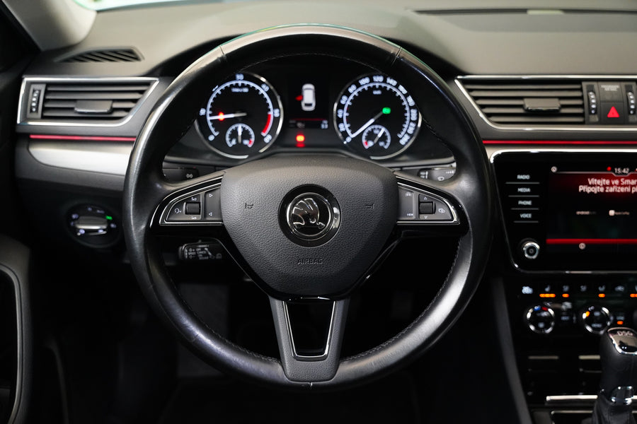 Škoda Superb 2.0 TDI 110 kW Style – foto 17