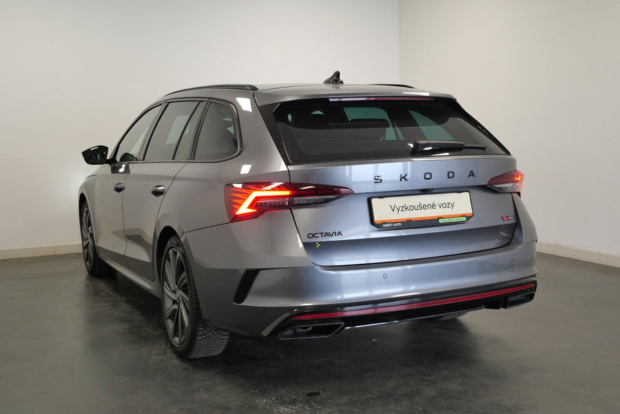 Škoda Octavia 2.0 TSI 195kW DSG RS Combi – foto 7