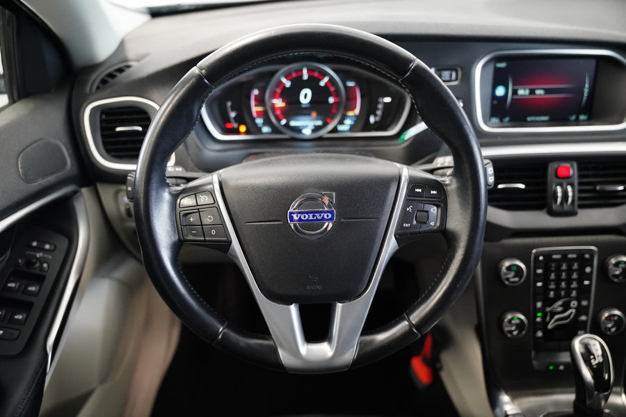 Volvo V40 2.0 D4 140 kW Cross Country – foto 17