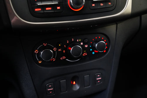Dacia Sandero 1.2 i 16V 55 kW Laureate – foto 17