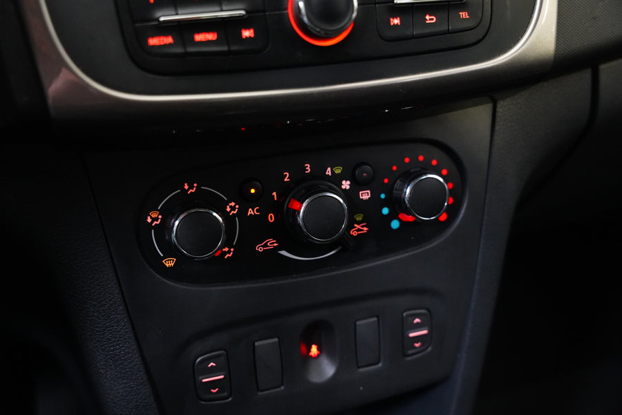 Dacia Sandero 1.2 i 16V 55 kW Laureate – foto 17