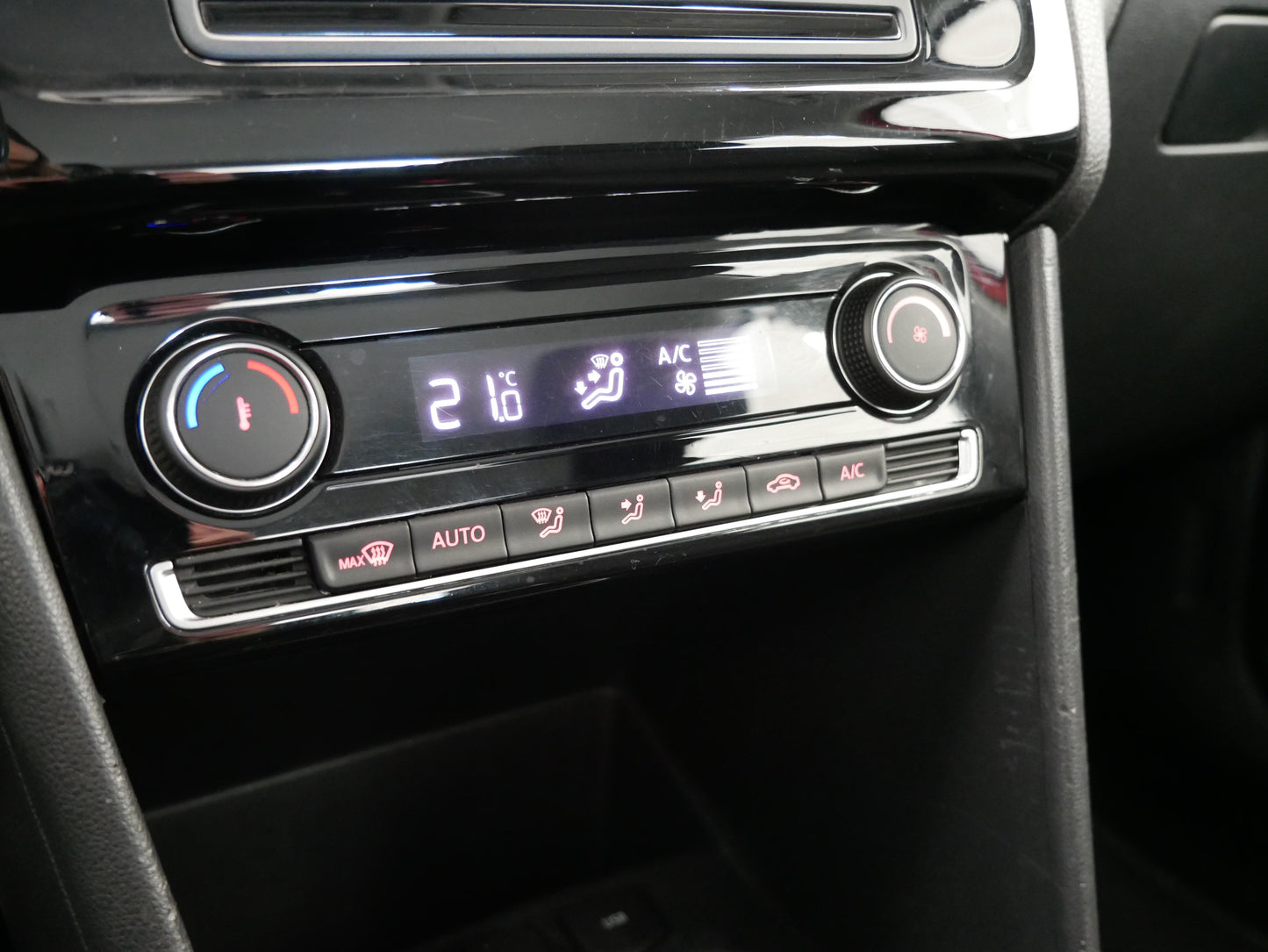 Volkswagen Polo 1.0 55 kW Sound