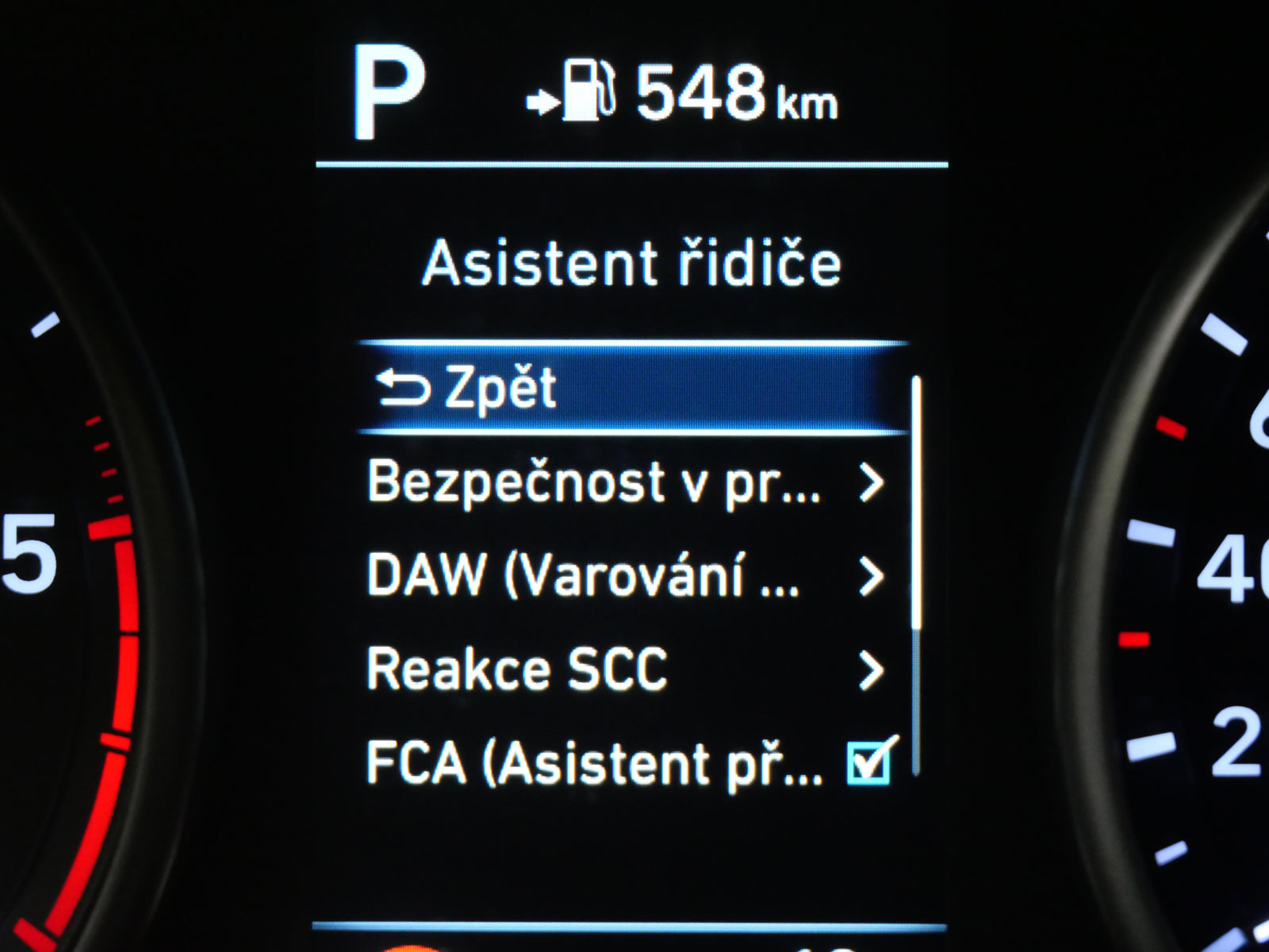 Hyundai i30 1.6 CRDI 85 kW Style Ultimate – foto 17