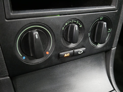 Škoda Octavia 1.6 MPi 75 kW Tour – foto 17