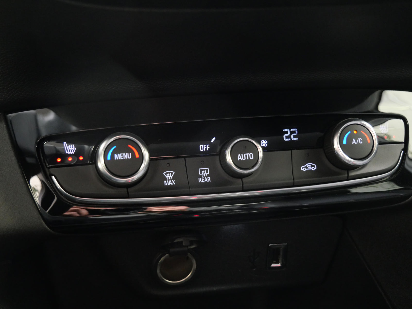Opel Corsa 1.2 i 74 kW Turbo Elegance – foto 17