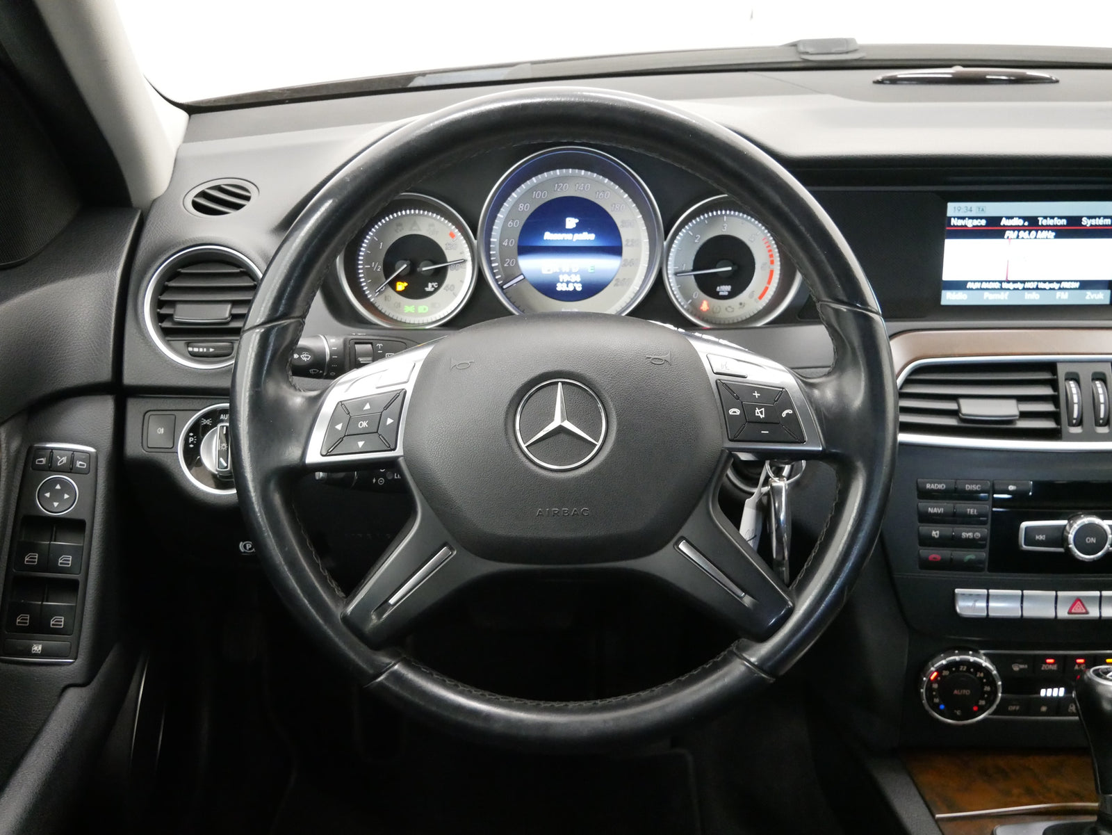 Mercedes-Benz Třídy C 200 T-CDI 100 kW Elegance – foto 18