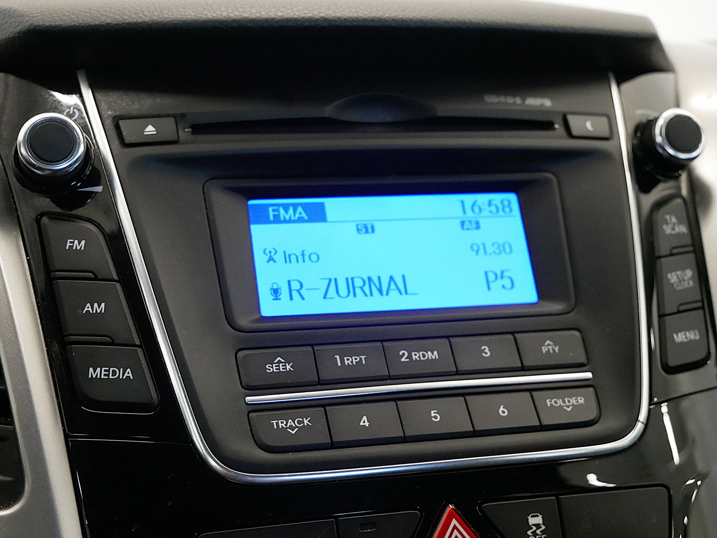 Hyundai i30 1,4 CVVT 73kW TRIKOLOR PLUS