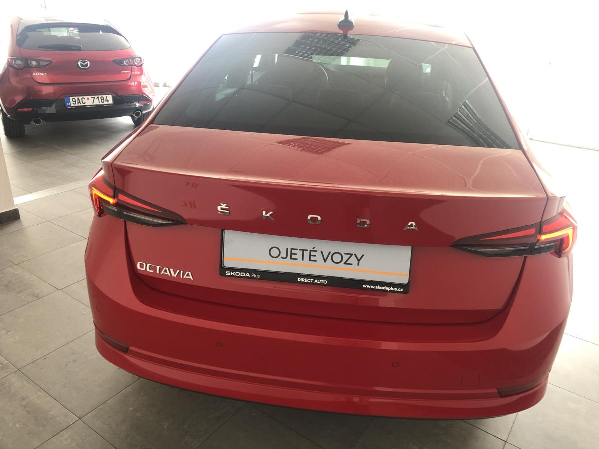 Škoda Octavia 1.5 G-TEC/96 kW/DSG/AMBI+/LED