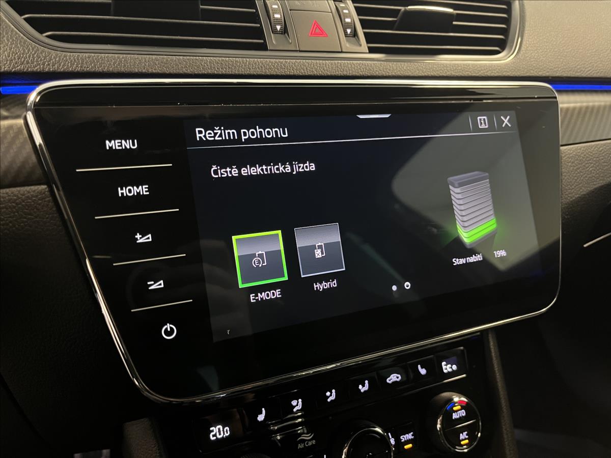 Škoda Superb 1.4 TSI iV SportLine