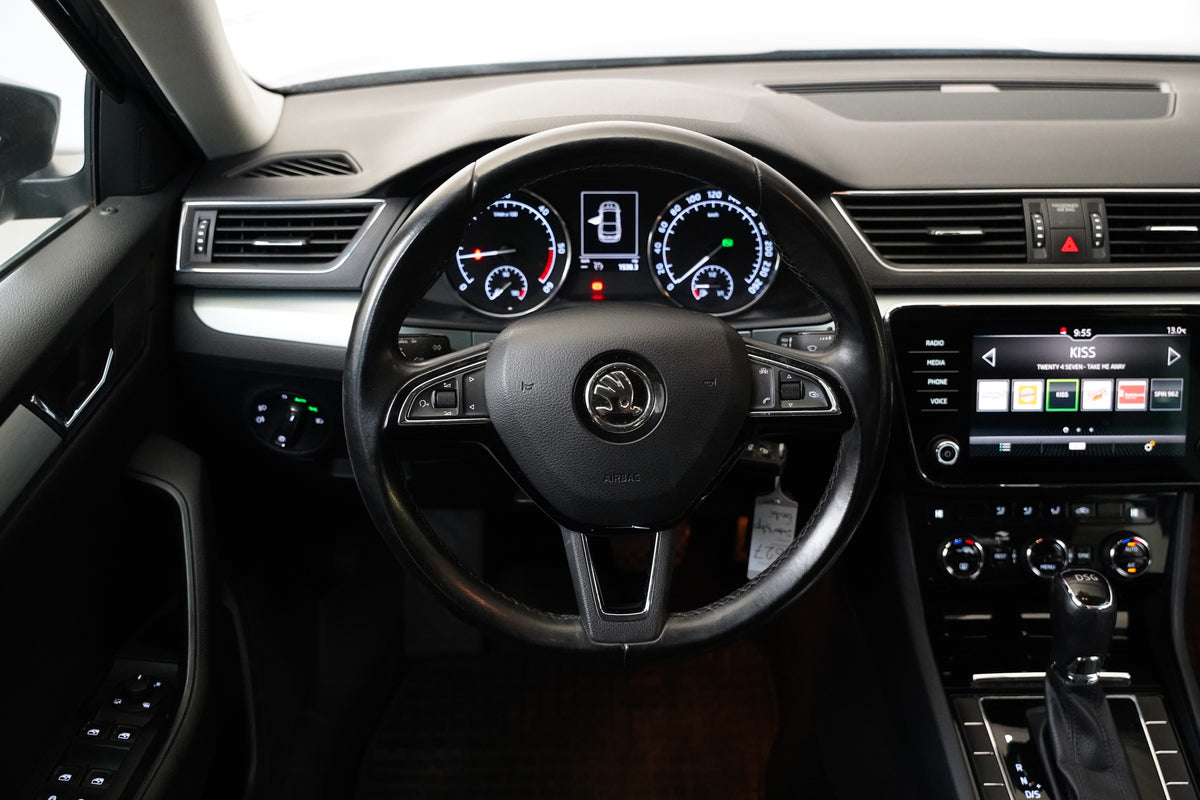 Škoda Superb 2.0 TDI 110 kW – foto 18