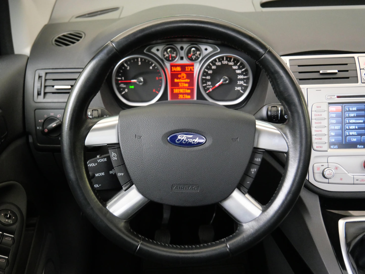 Ford Kuga 2.0 TDCI 103 kW Titanium