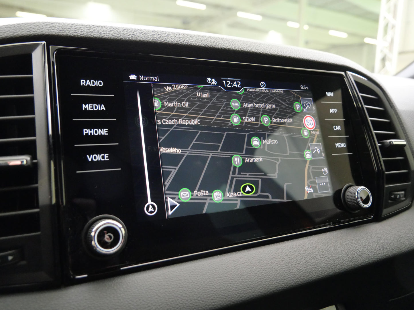 Škoda Karoq 1.5 TSI 110 kW DSG SportLine