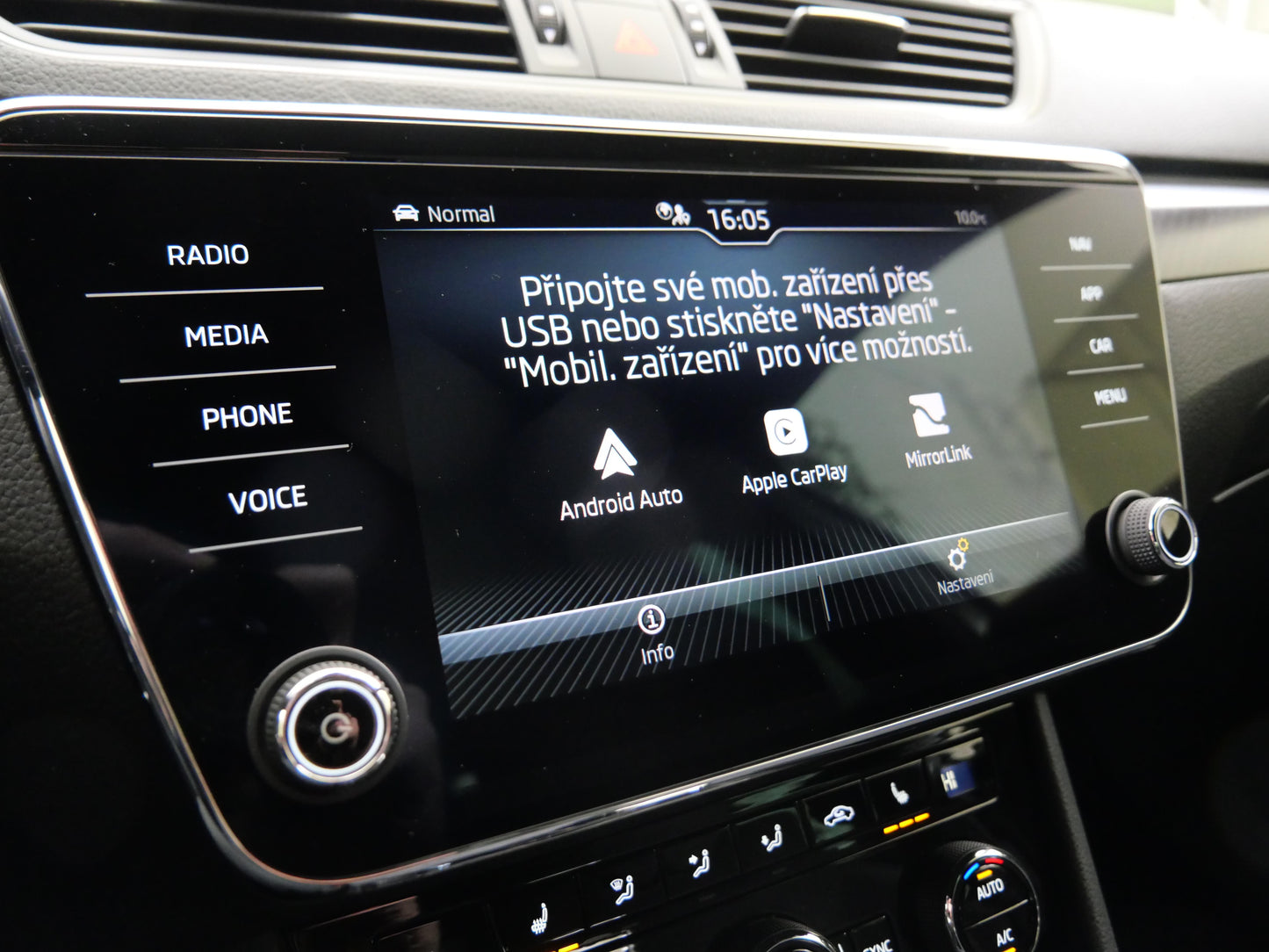 Škoda Superb 1.5 TSI 110 kW DSG SportLine