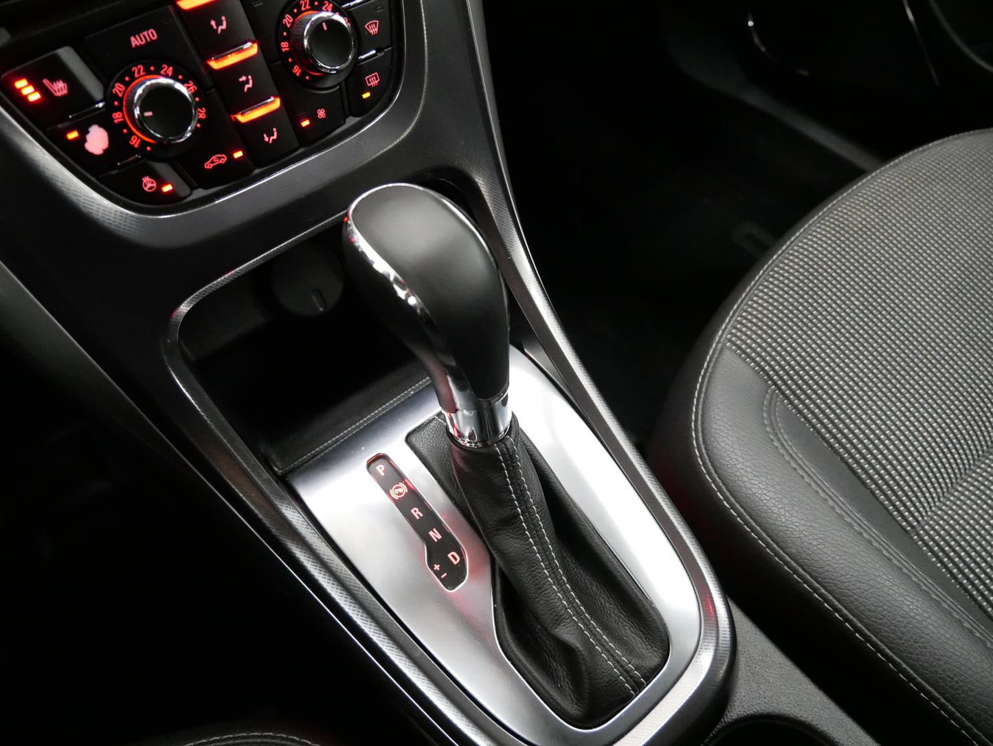 Opel Astra 1.4 T 103 kW ST Innovation