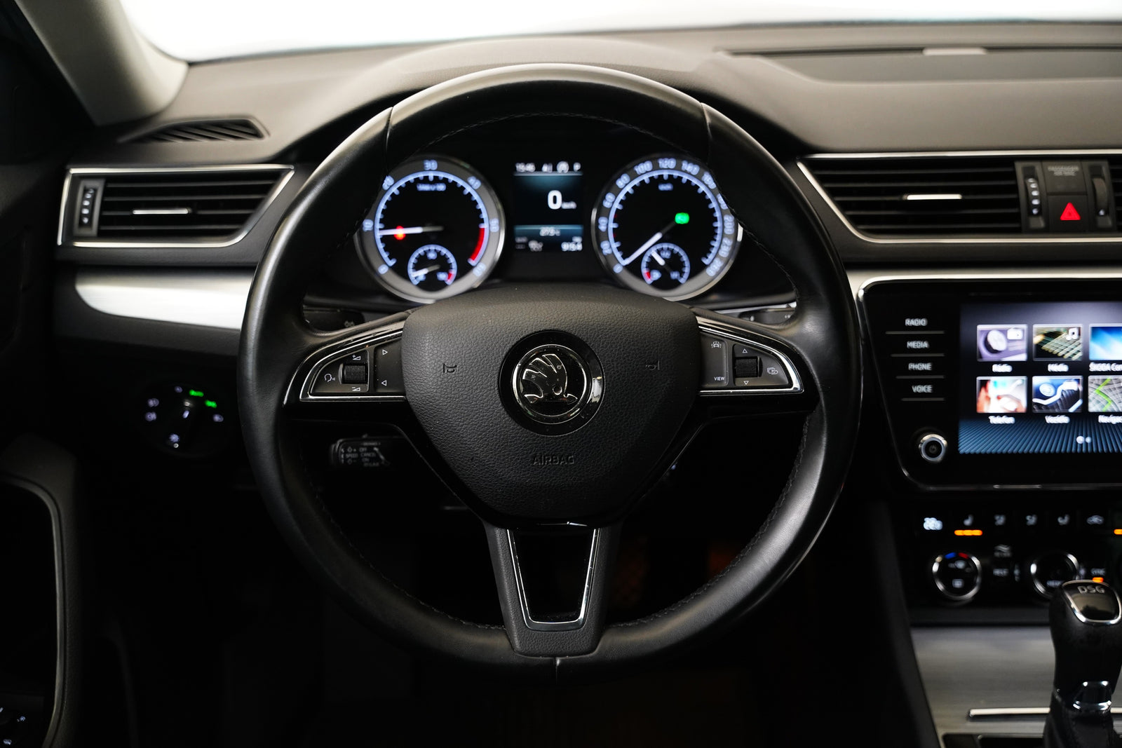 Škoda Superb 2.0 TDI 110 kW Ambition Plus – foto 18