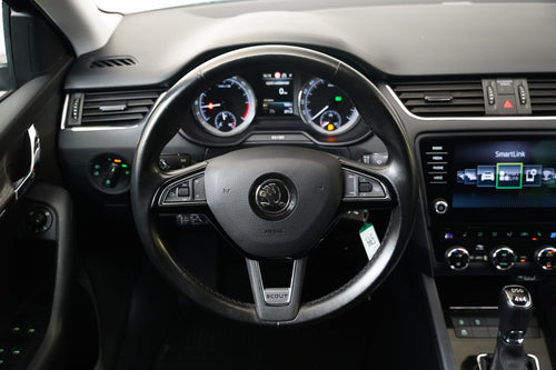Škoda Octavia 2.0 TDI 135 kW 4x4 Scout – foto 18
