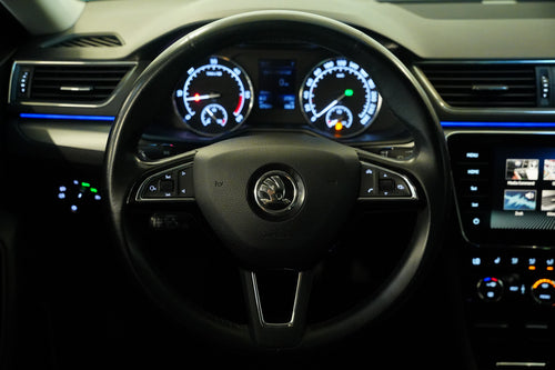 Škoda Superb 2.0 TDI 140 KW – foto 18