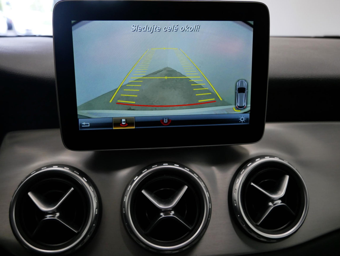Mercedes-Benz GLA 220 D 4MATIC AMG paket