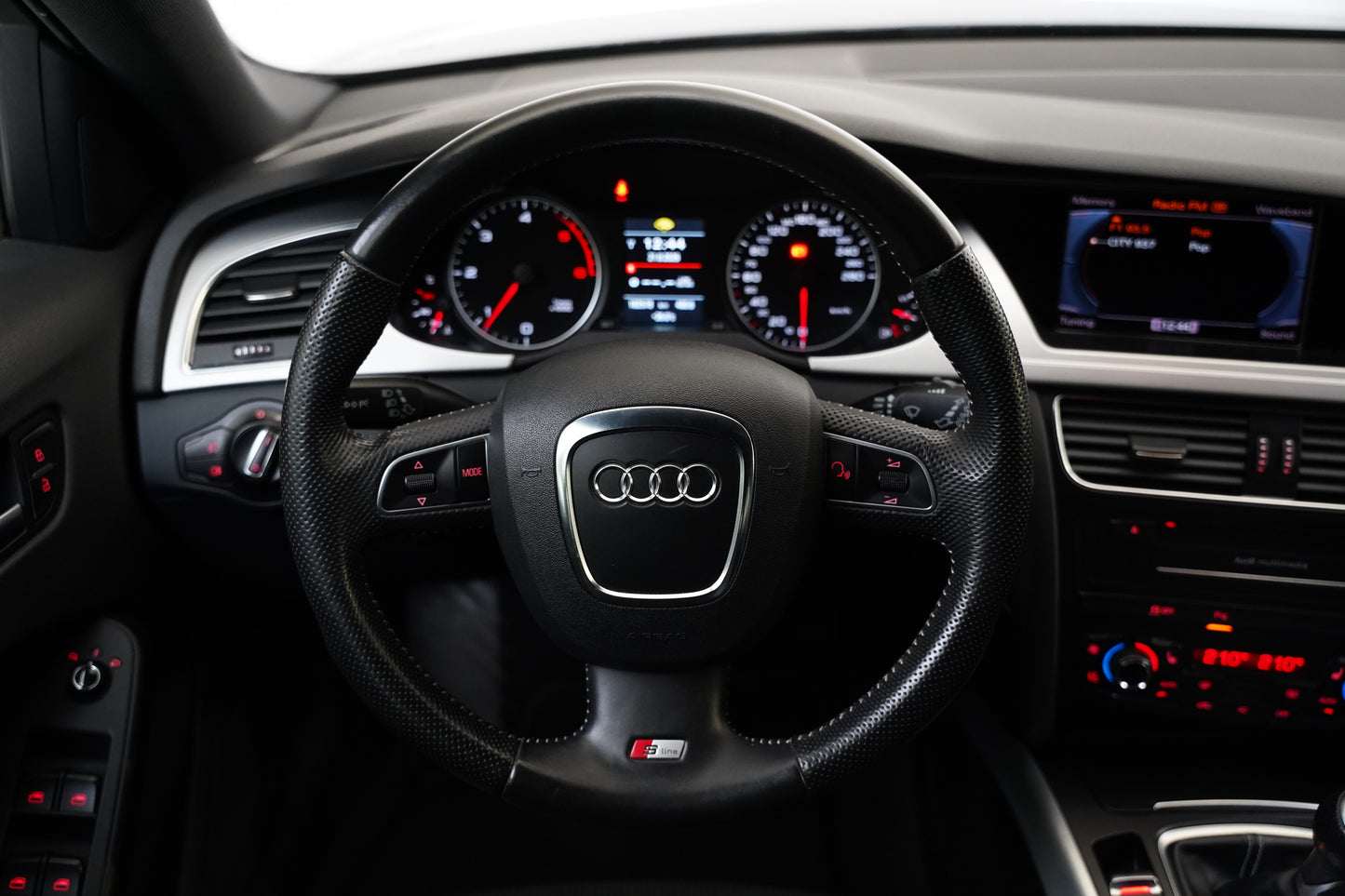 Audi A4 2.0 TDI 125 kW quattro S line