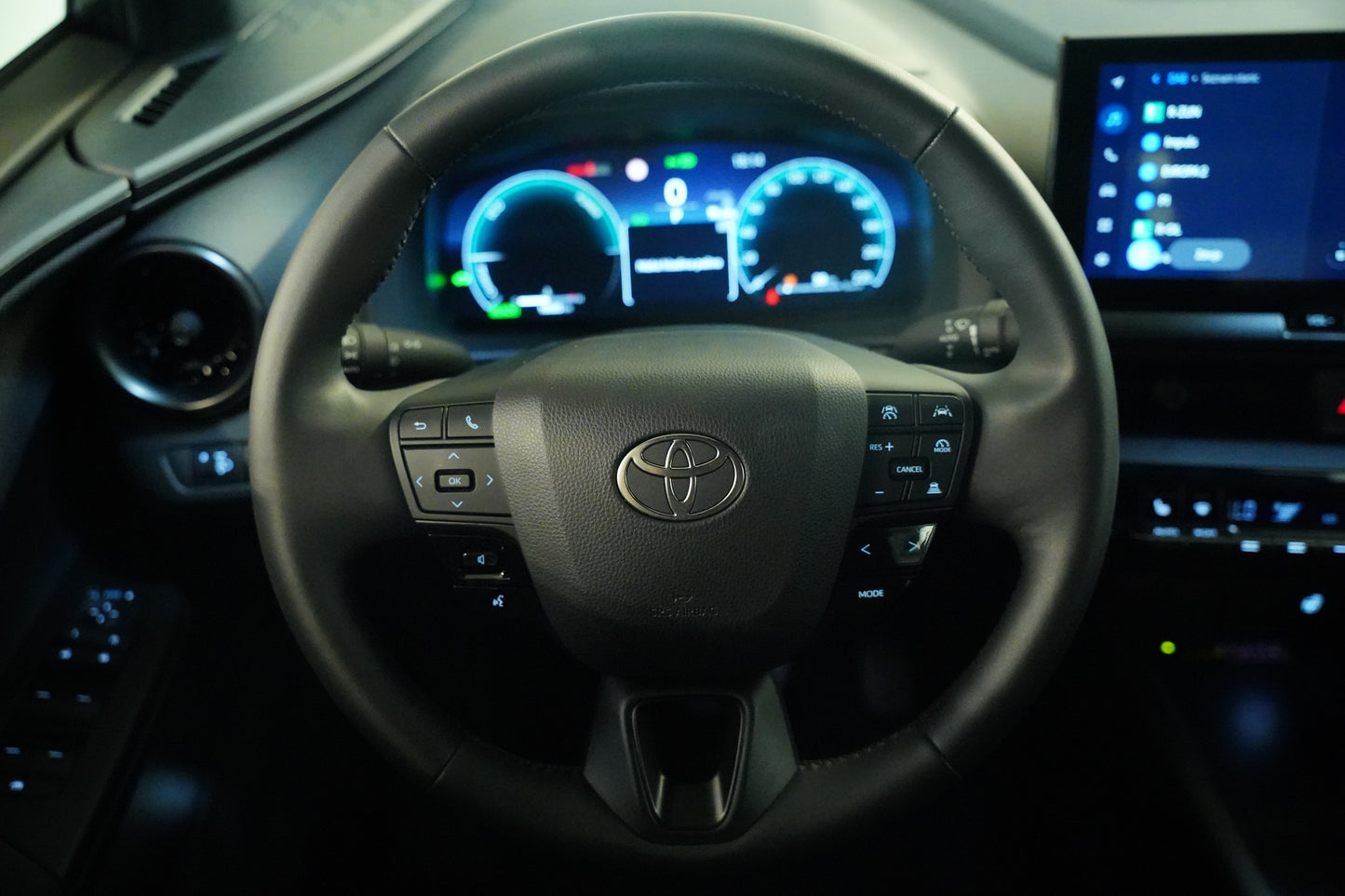 Toyota C-HR 1.8 hybrid 72KW