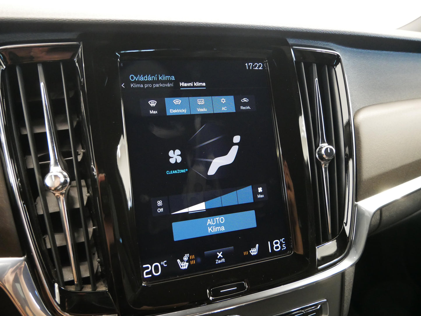 Volvo V90 D5 173 kW AWD Cross Country
