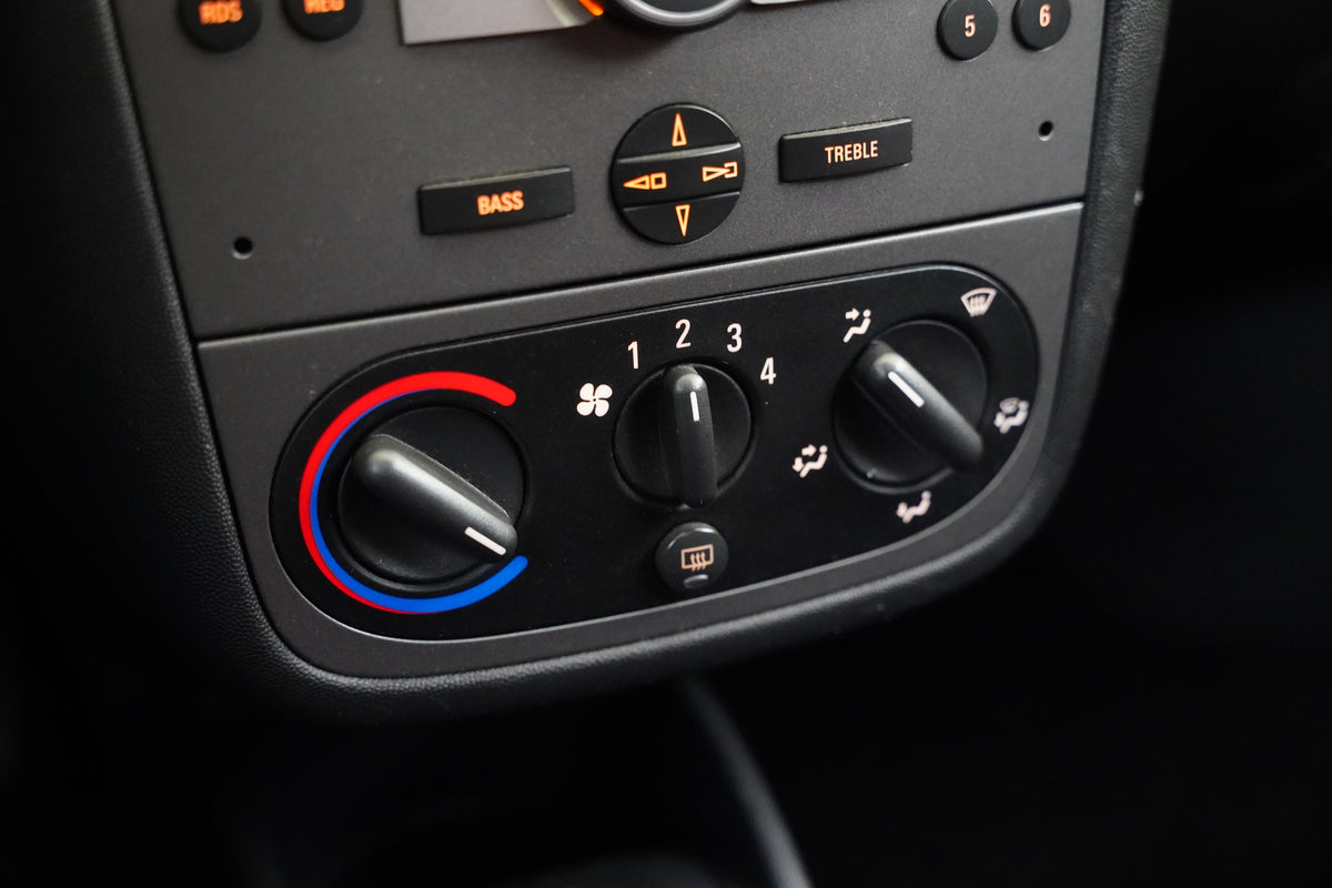 Opel Tigra 1.4 16V 66 kW – foto 18