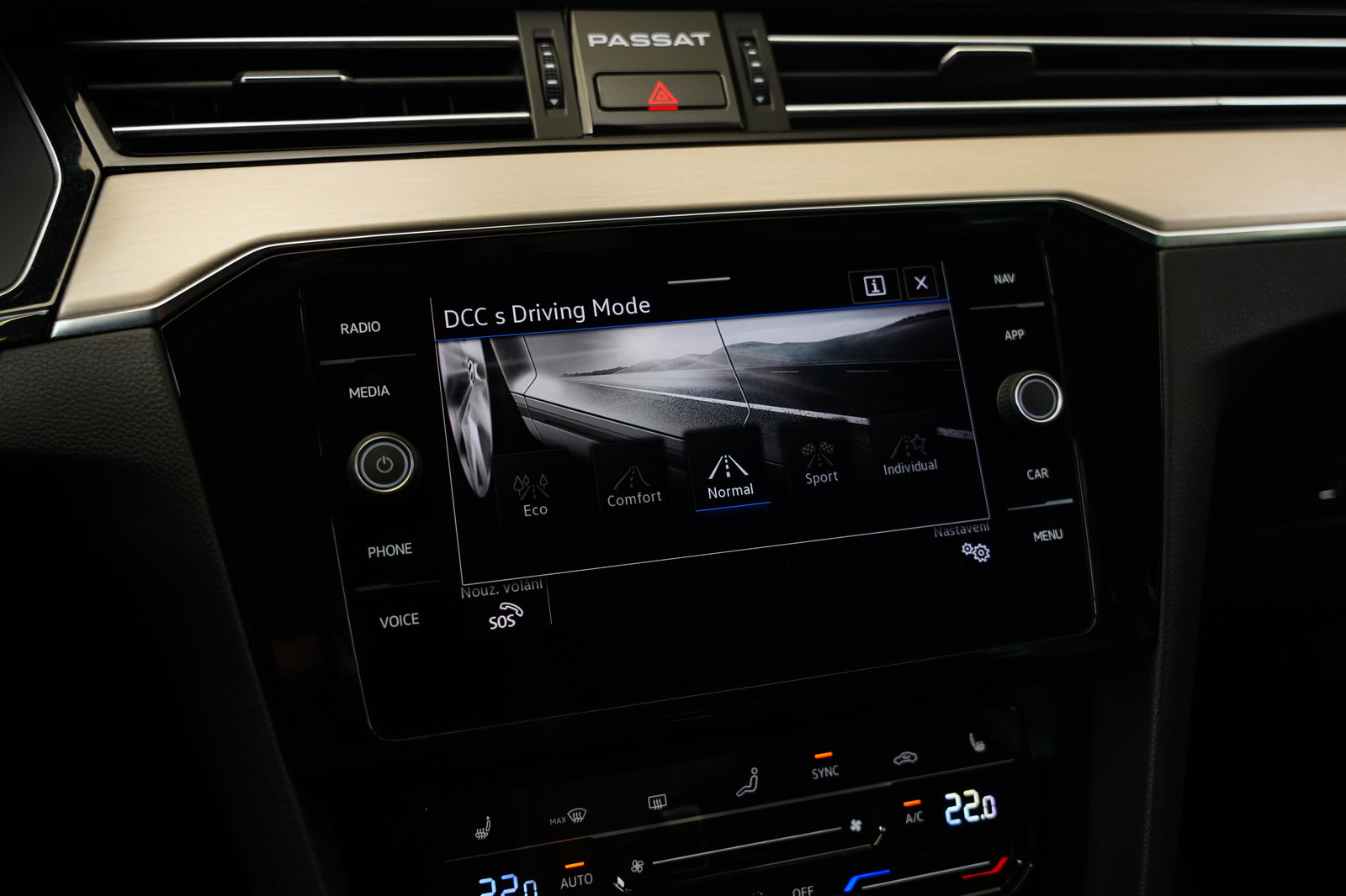 Volkswagen Passat 2.0 TDI 147 kW Elegance – foto 18