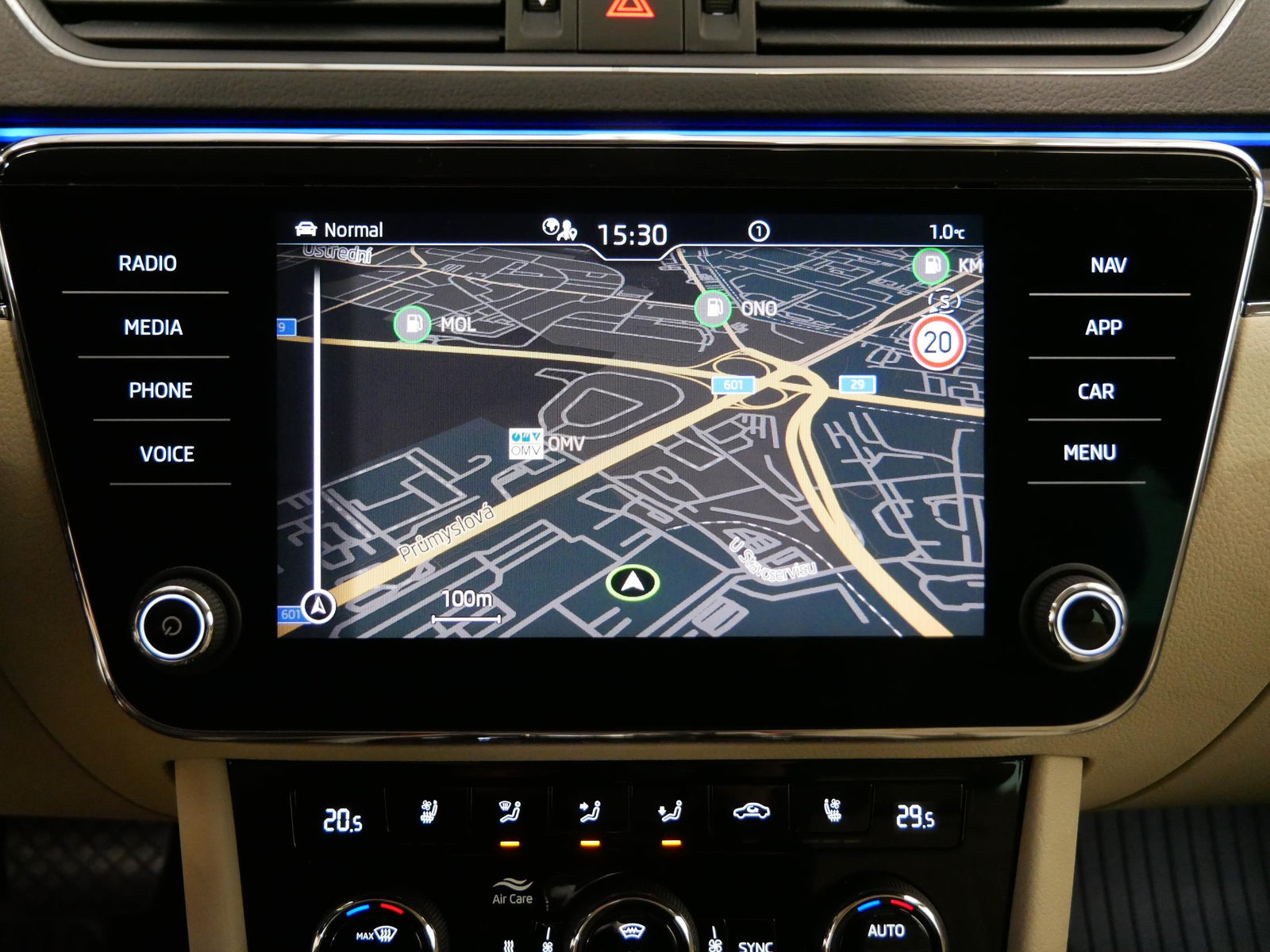 Škoda Superb 2.0 TDI 147 kW L&K – foto 18