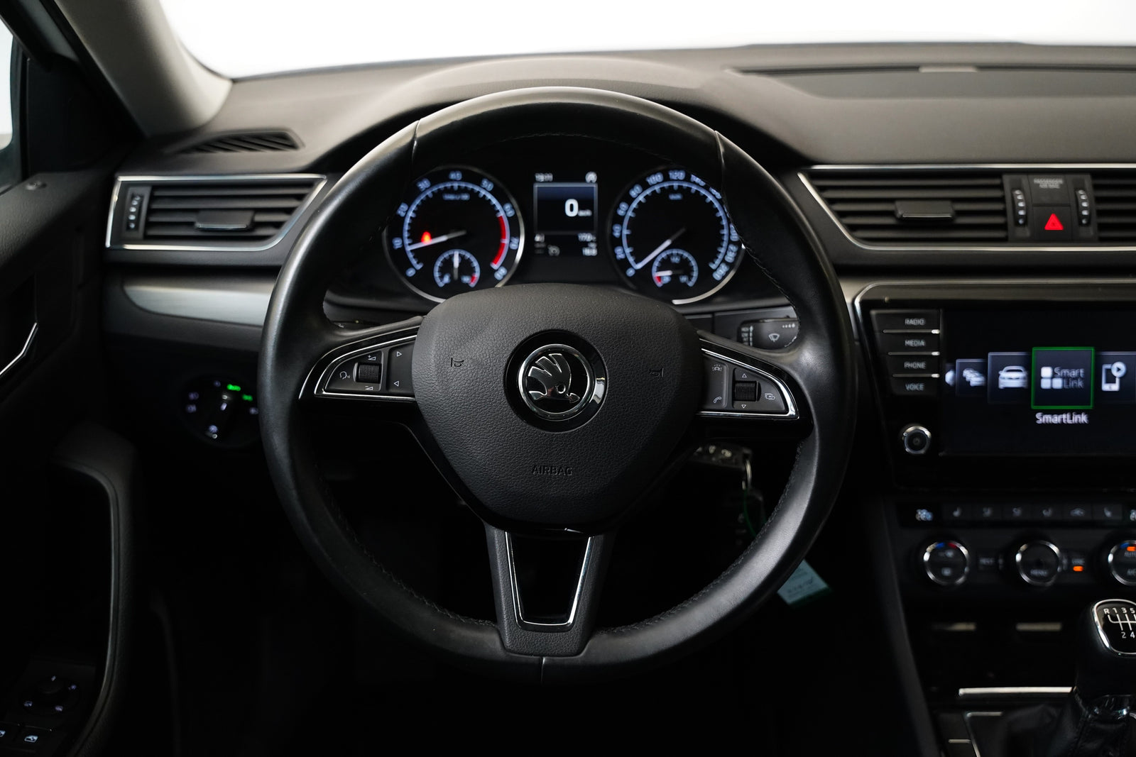 Škoda Superb 1.8 TSI 132 kW Style – foto 18