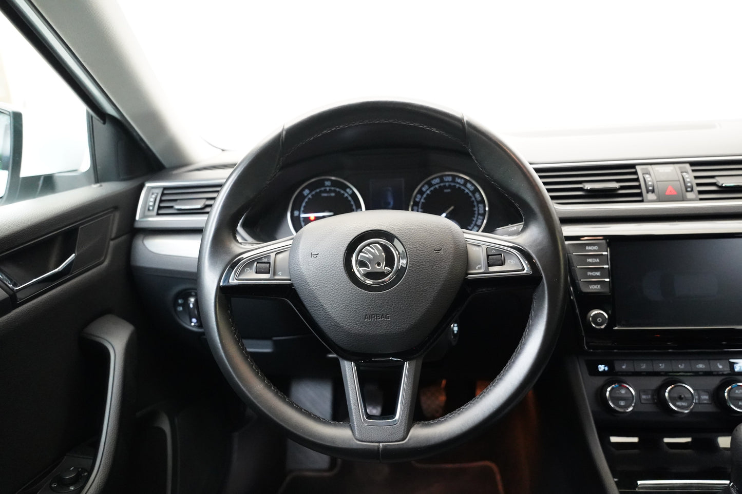 Škoda Superb 2.0 TDI 140 kW Style