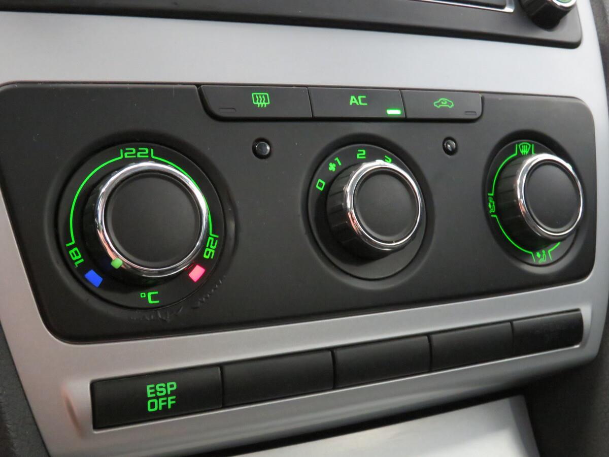 Škoda Octavia 1.6 MPI 75 kW Ambiente Plus