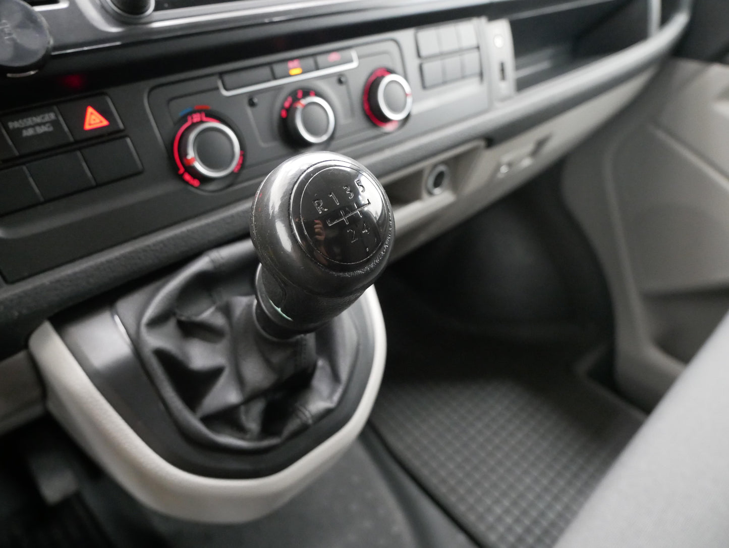Volkswagen Transporter 2.0 TDI 75 kW KR