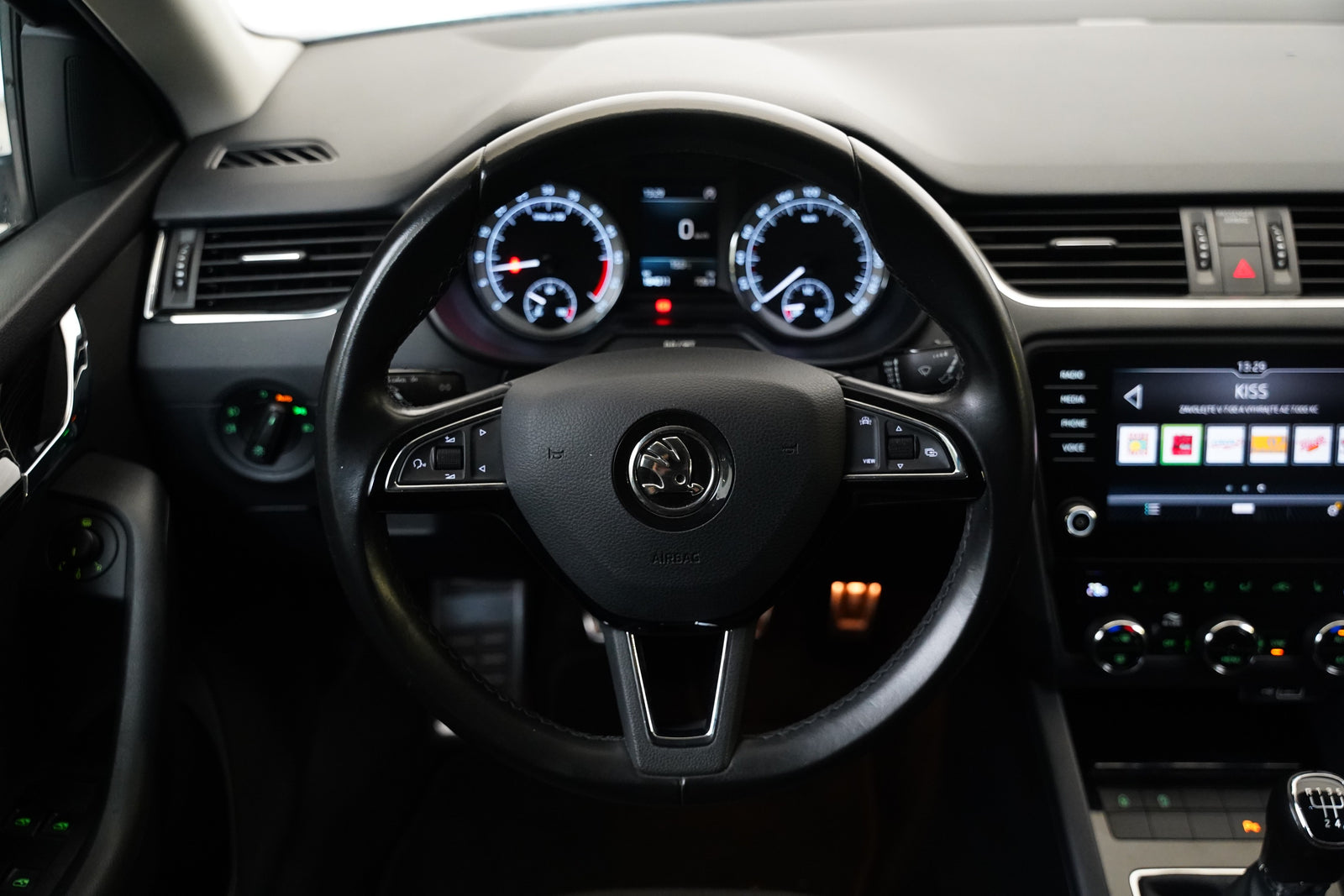Škoda Octavia 1.6 TDI 85 kW Style – foto 18