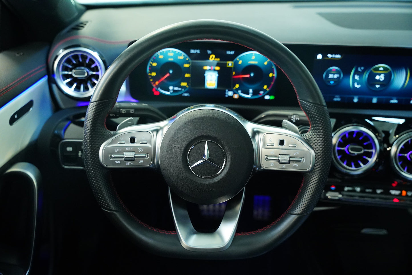 Mercedes-Benz CLA 200d AMG-LINE 110 kw