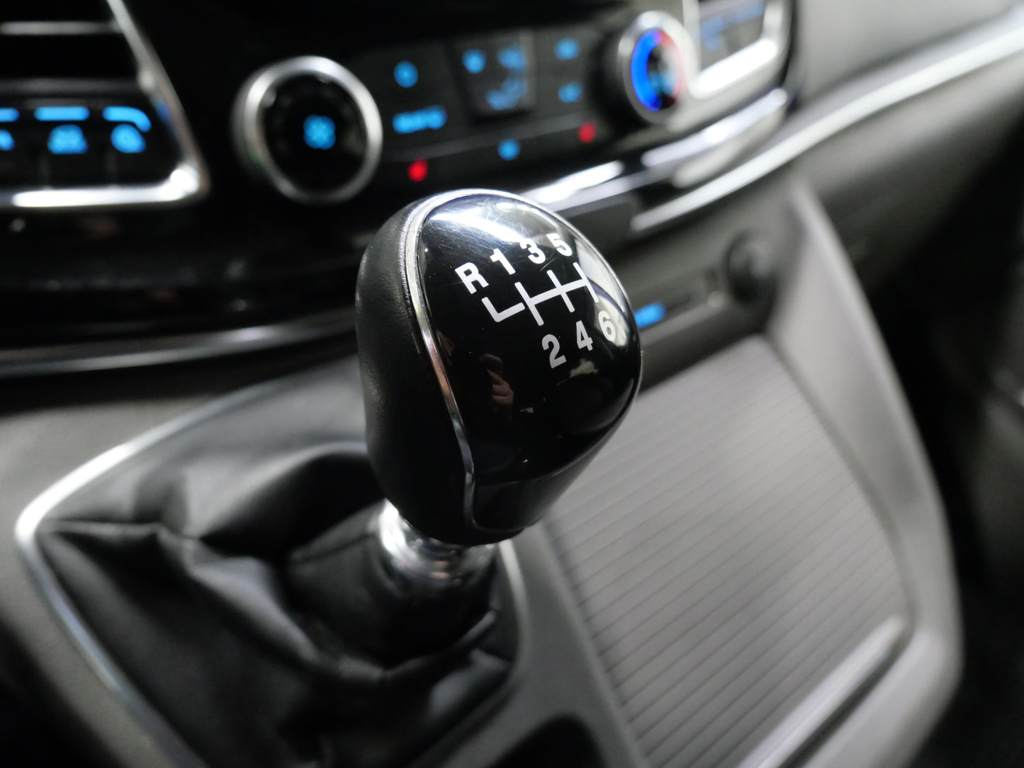 Ford Tourneo Custom 2.0 EcoBlue 110 kW Titanium L2