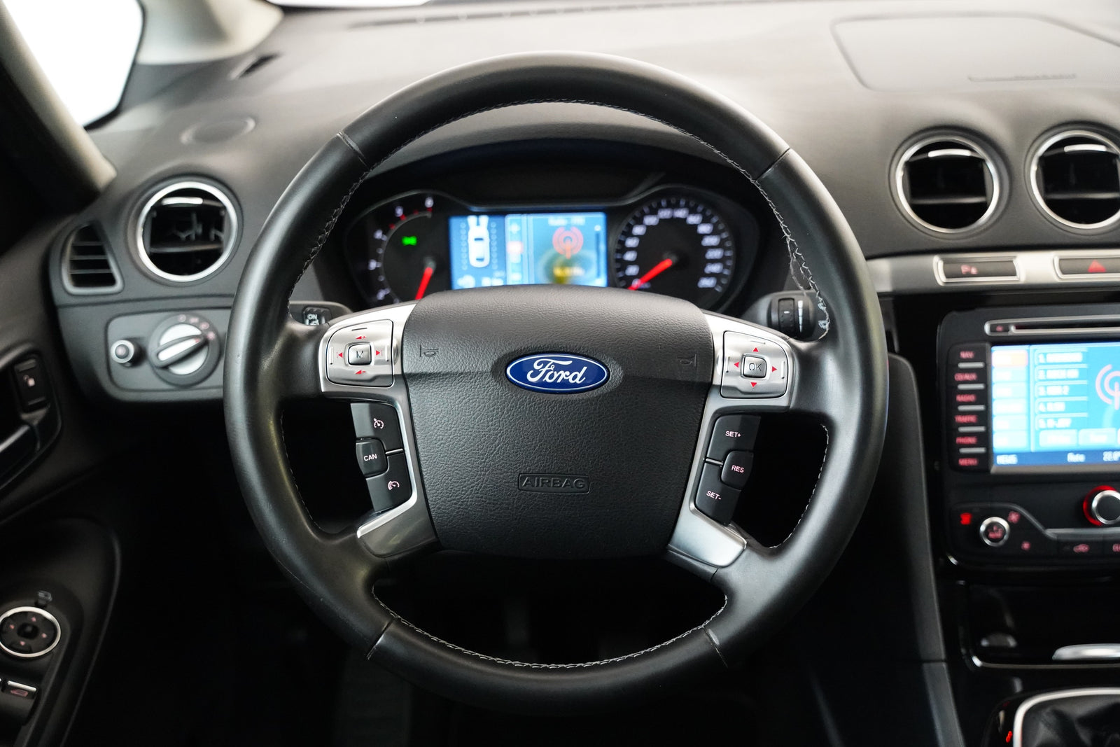 Ford Galaxy 2.2 TDCi 147 kW TItanium – foto 18
