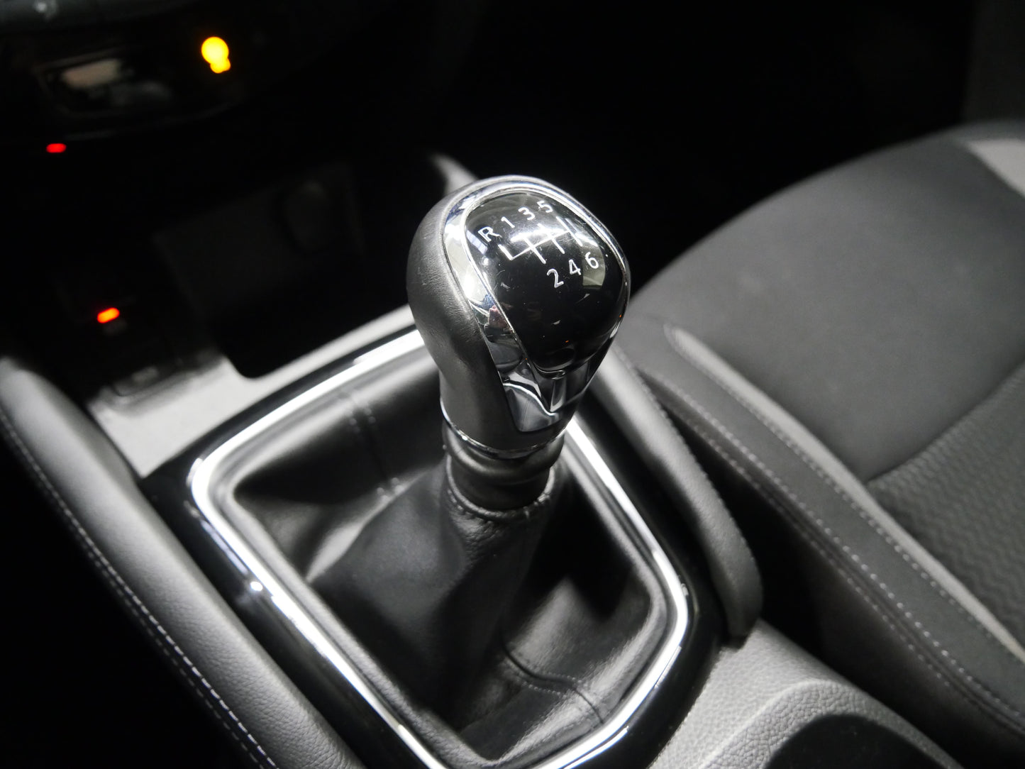 Nissan Qashqai 1.3 DIG-T 103 kW Shiro