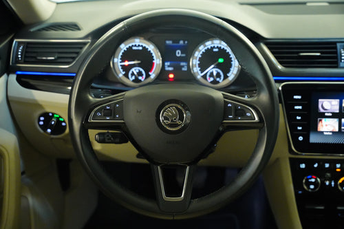Škoda Superb 2.0 TDI 140 kW DSG L&K – foto 18
