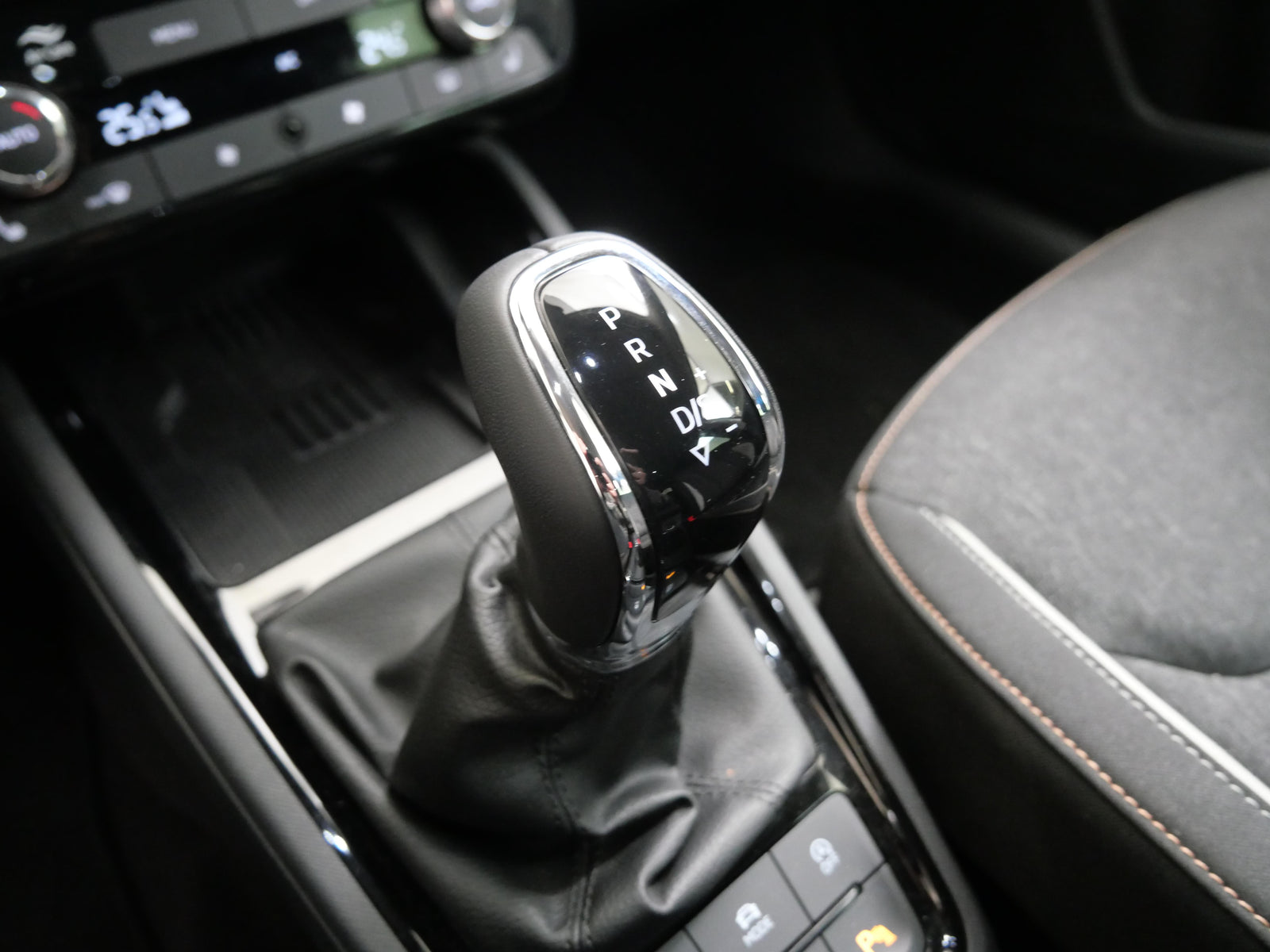 Škoda Scala 1.0 TSI 85kW DSG Top Selection – foto 18