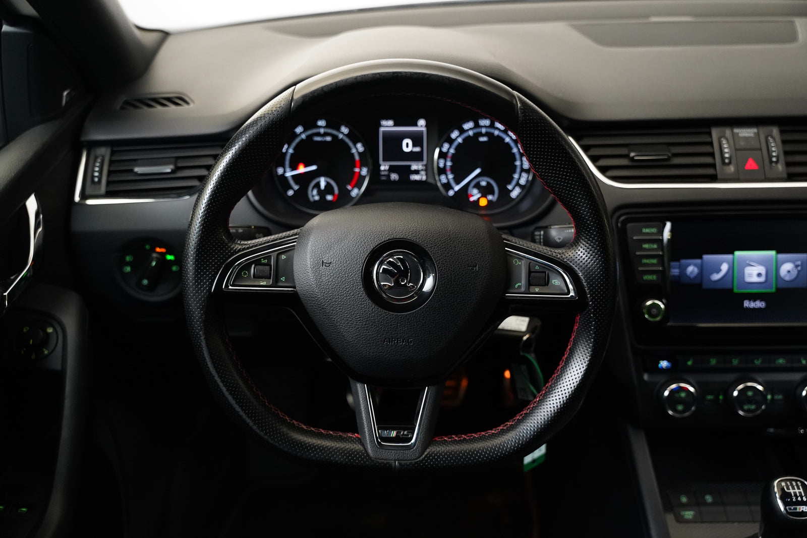 Škoda Octavia 2.0 TSI 162 kW RS – foto 18