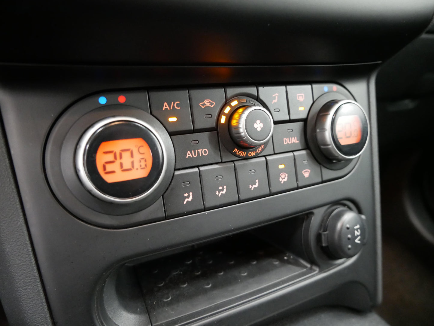 Nissan Qashqai 2.0 i 104 kW Acenta