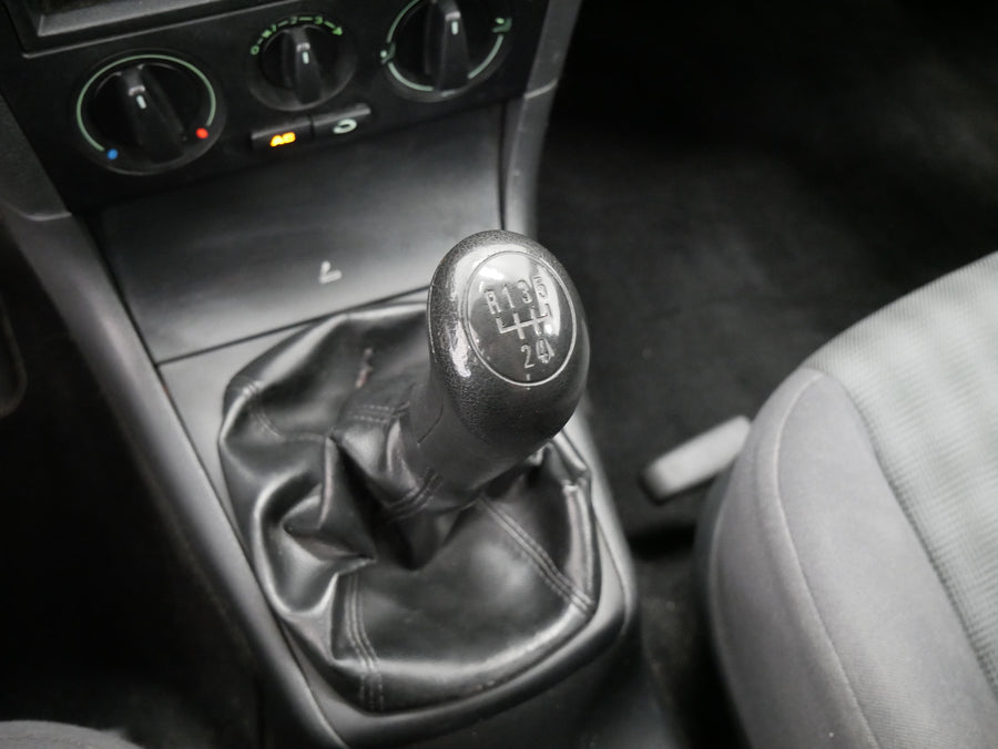 Škoda Octavia 1.6 MPi 75 kW Tour – foto 18
