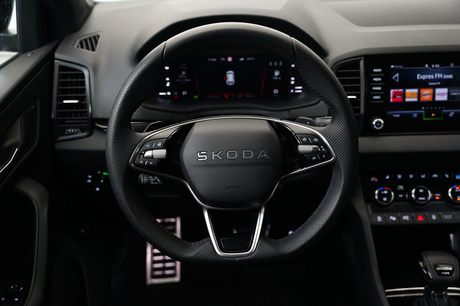 Škoda Karoq 2.0 TDI 110 kW Sportline – foto 18