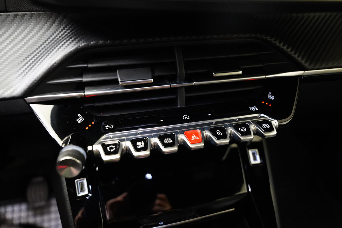 Peugeot 2008 1.2 PureTech 74 kW ALLURE – foto 18