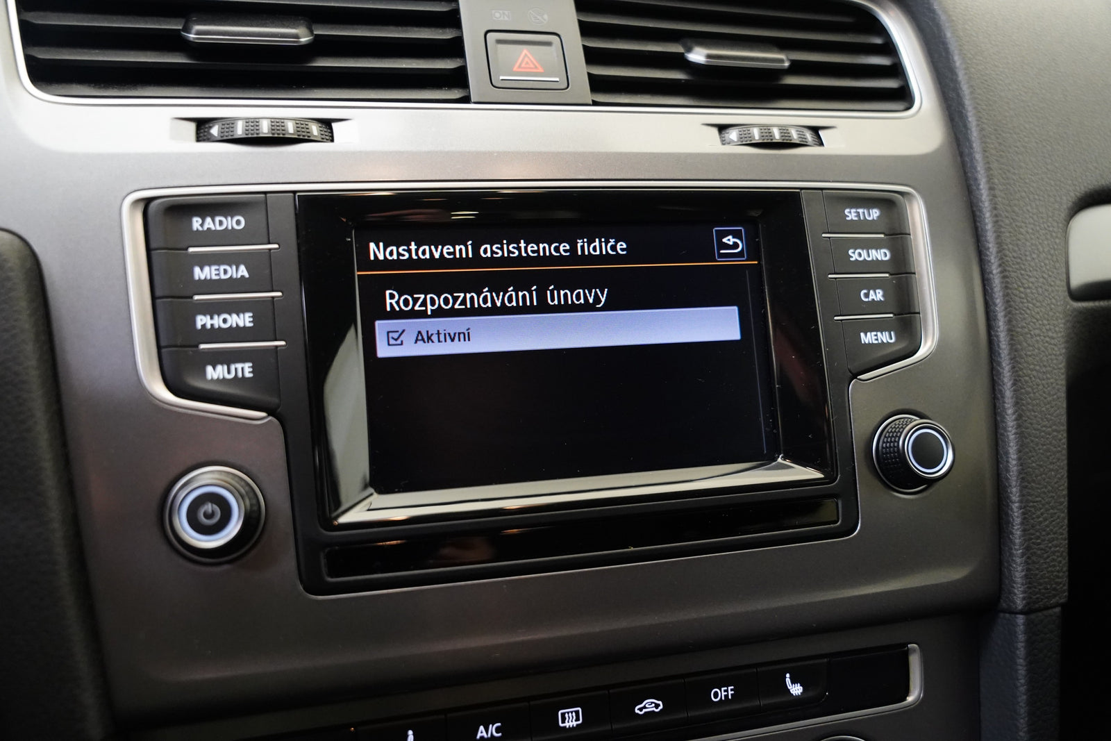 Volkswagen Golf 1.6 TDI 81 kW Trendline – foto 18