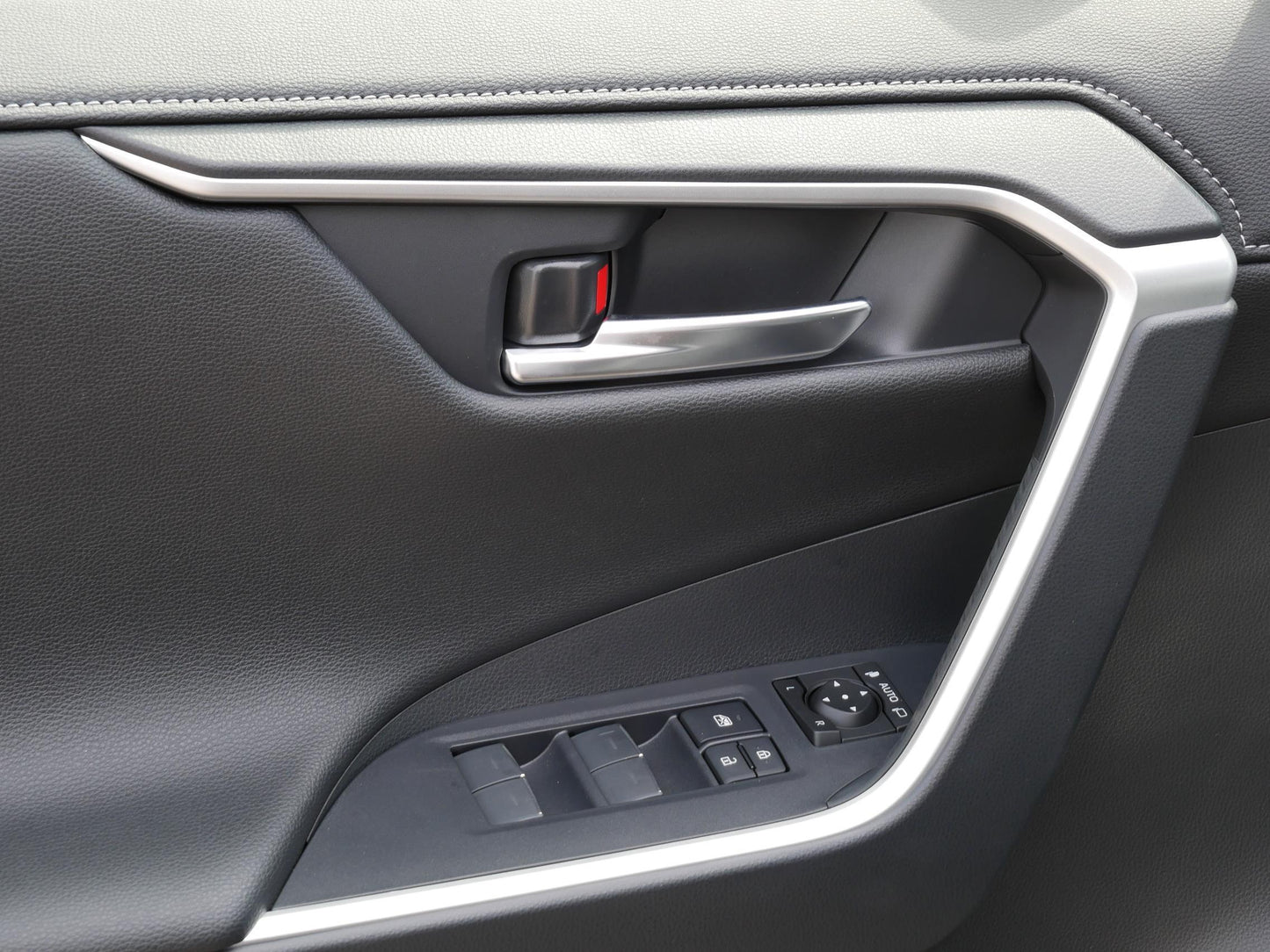 Toyota RAV4 2.0 i 129 kW Comfort