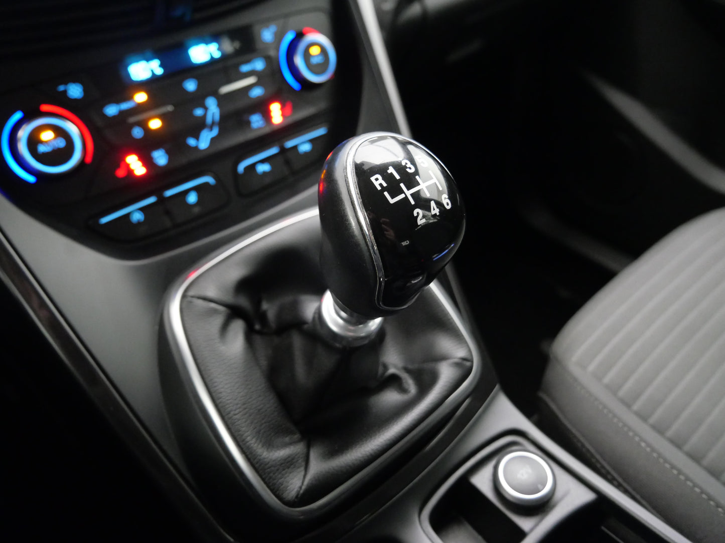 Ford C-MAX 1.0 EcoBoost 92 kW Titanium