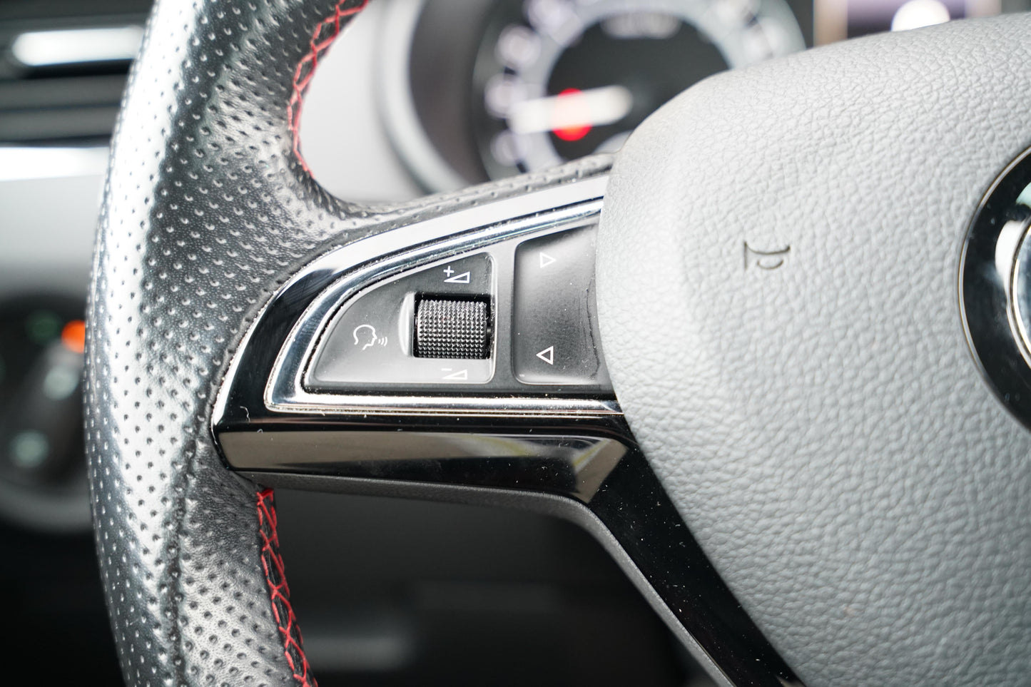 Škoda Octavia 2.0 TDI 135 kW DSG RS