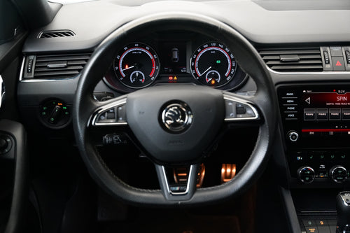 Škoda Octavia 2.0 TSI 169 kW RS – foto 18